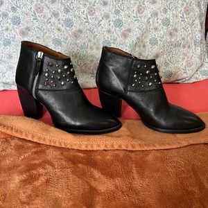 Zara Collection by Basic Ankle studded boots